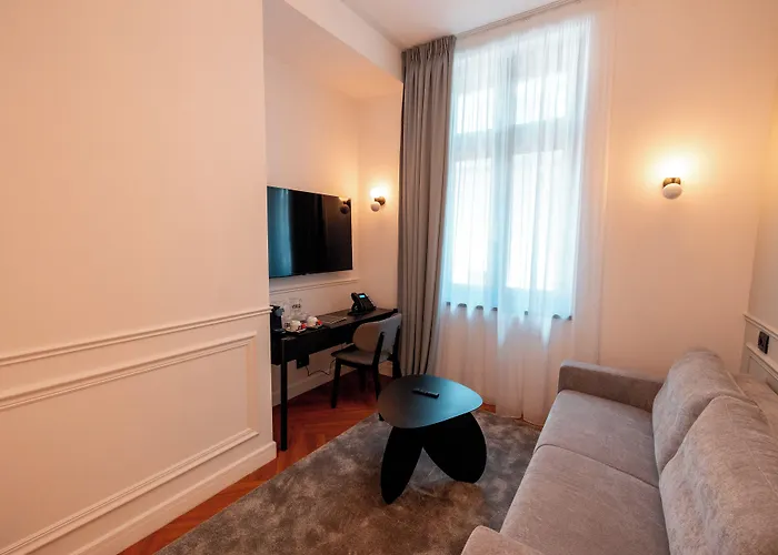 Отель Ecletico 4*