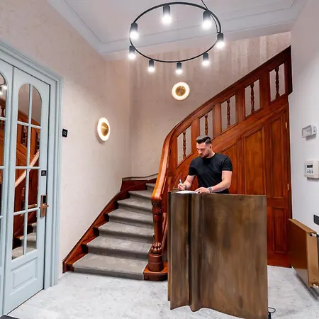 Ecletico Otel Bükreş