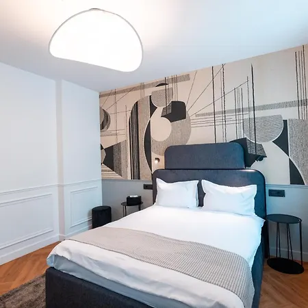 Ecletico 4* 부쿠레슈티