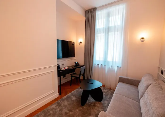 Ecletico Otel Bükreş