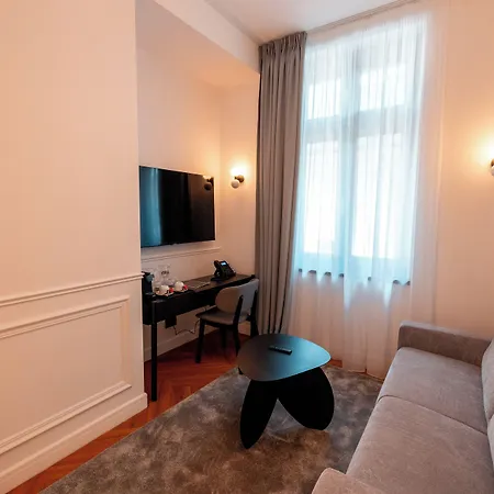 Готель Ecletico 4*