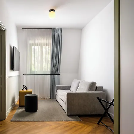 Готель Ecletico